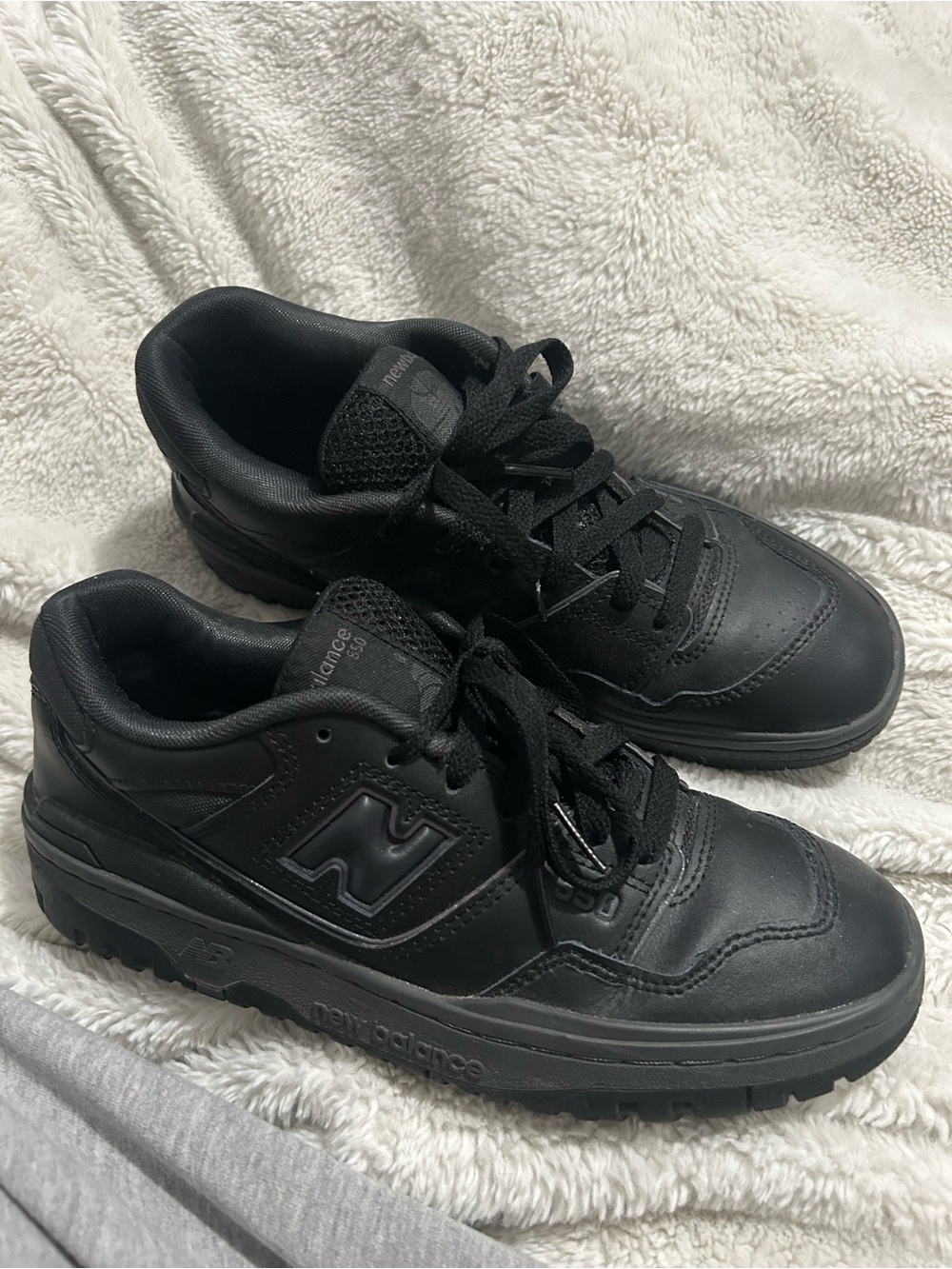 New Balance Men's Black Leather Low-Top Sneakers